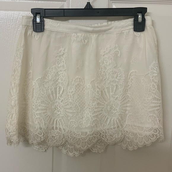 Forever 21 Dresses & Skirts - F21 - Cream Lace Mini Skirt with Elastic Waist